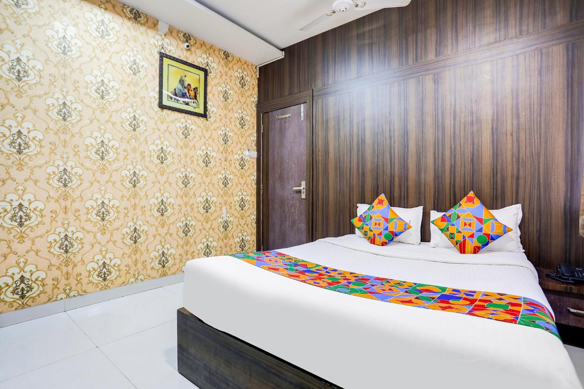 Fabhotel Blue Star Bori  Exterior foto